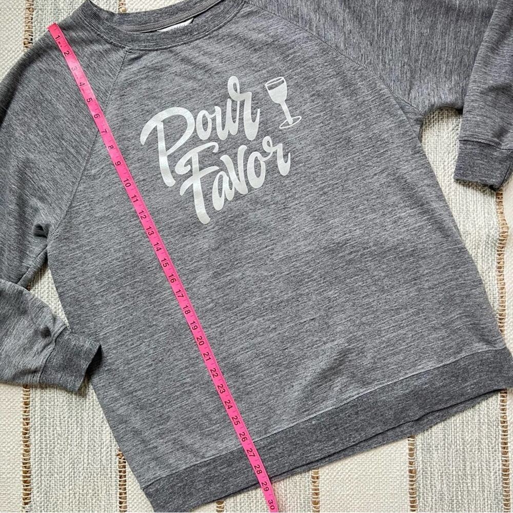 WILDFOX Pour Favor Grey Crewneck Pullover Sweatshirt Women’s Large - Picture 5 of 8